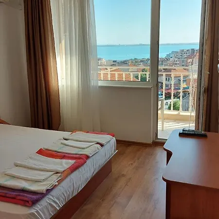 Rona - Free Parking And Sea View 4*