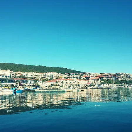 Πανσιόν Rona - Free Parking And Sea View 4*
